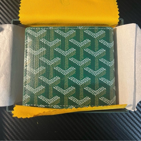 🏷️ Goyard Victoire bifold wallet in
Green Goyardine - Picture 2 of 9